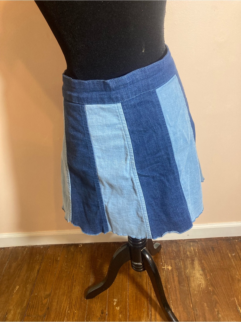 Sleeveless Two-Tone Denim Midi Skirt with Belt - Blue - Picture 6 of 9